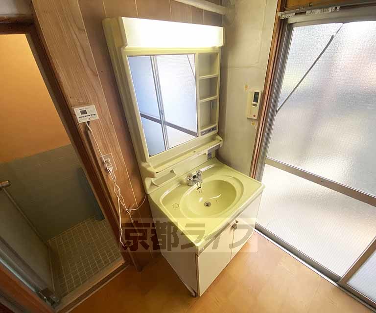 洗面設備　独立洗面台