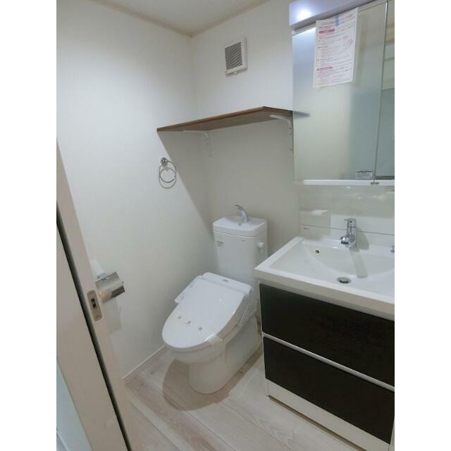 洗面設備　シャンプードレッサーが標準装備！朝の身支度が快適に♪