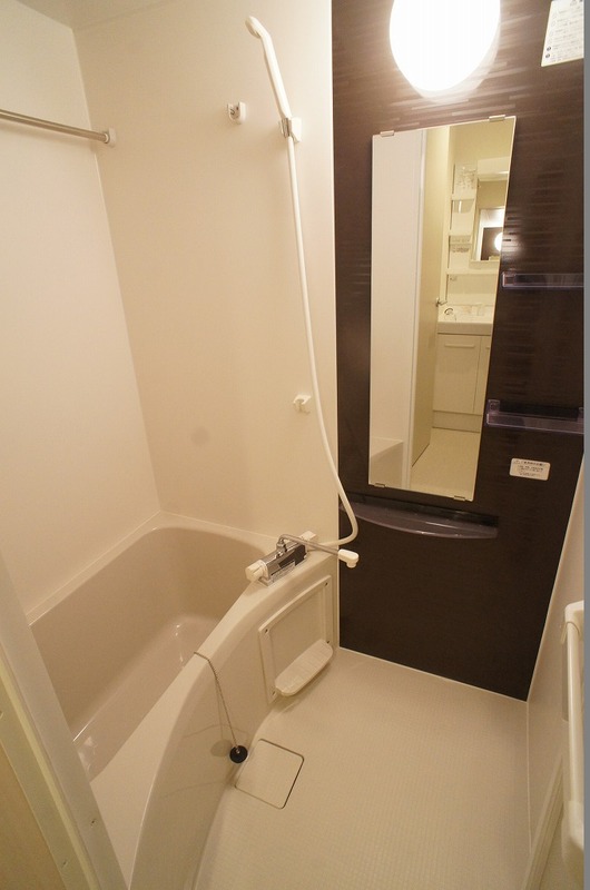 バス・シャワールーム　清潔感のあるバス♪