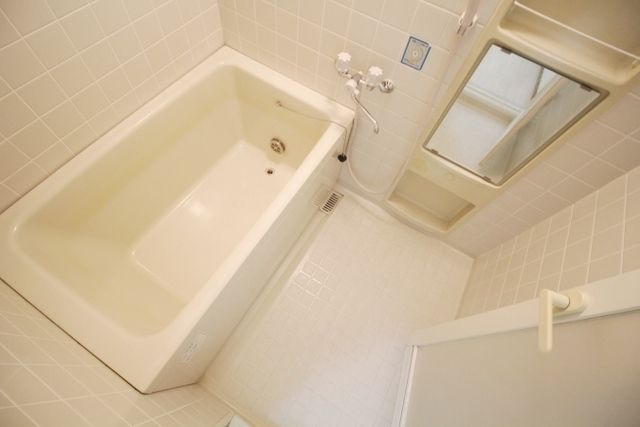 バス・シャワールーム　※別部屋参考写真です