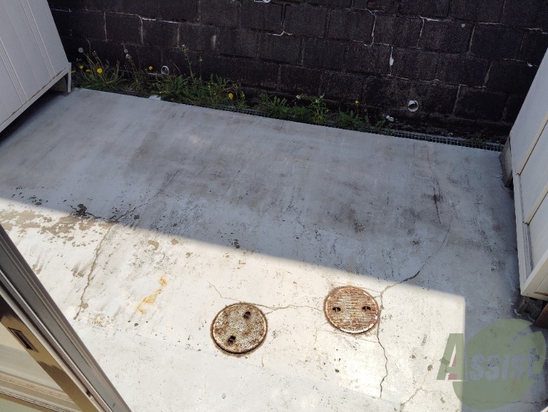 バルコニー　バルコニーは有りませんが何かあるとすぐ外に逃げれますよー