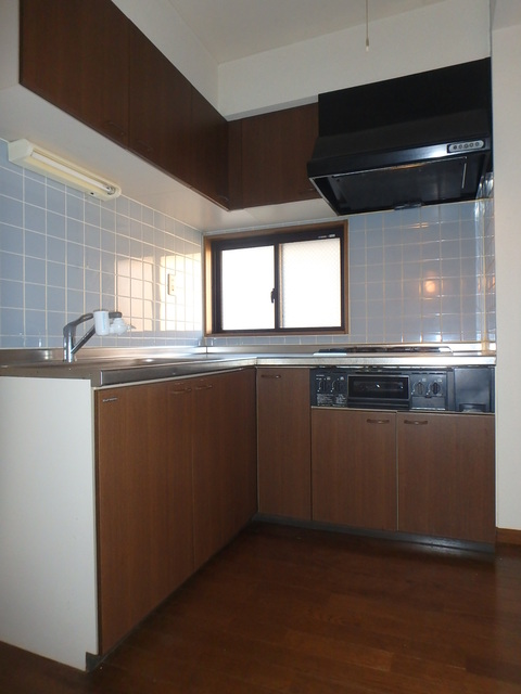 キッチン　※別部屋参考写真