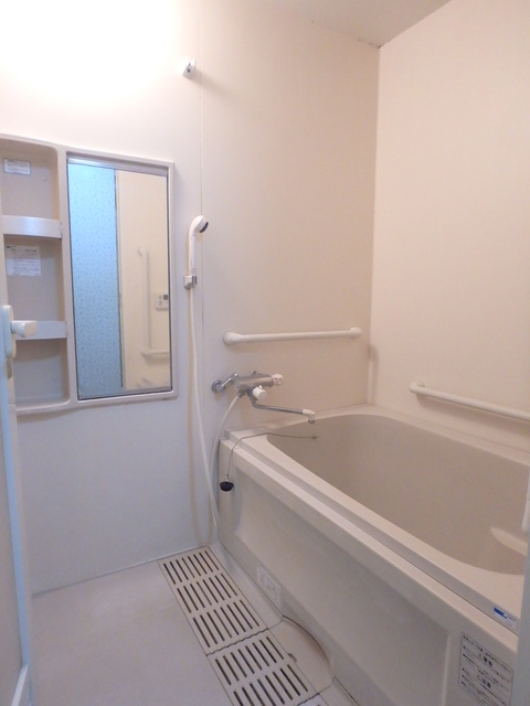 バス・シャワールーム　※別部屋参考写真