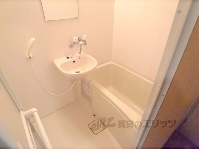 バス・シャワールーム　バス