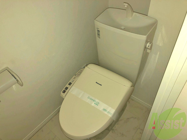 トイレ　各種機能付きですので安心してゆっくりお過ごしください。