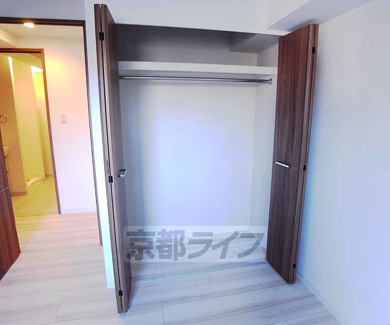 収納　大きな荷物も入ります・