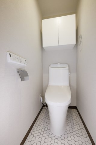 トイレ　※写真は同タイプ住戸です。