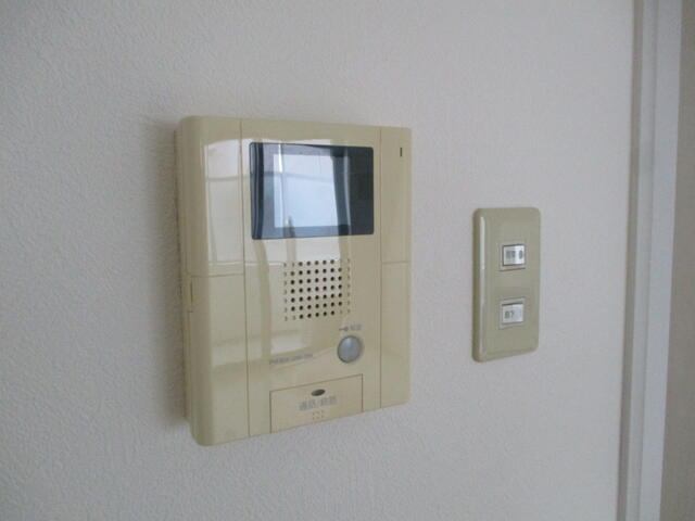 セキュリティ　モニター付きインターホン