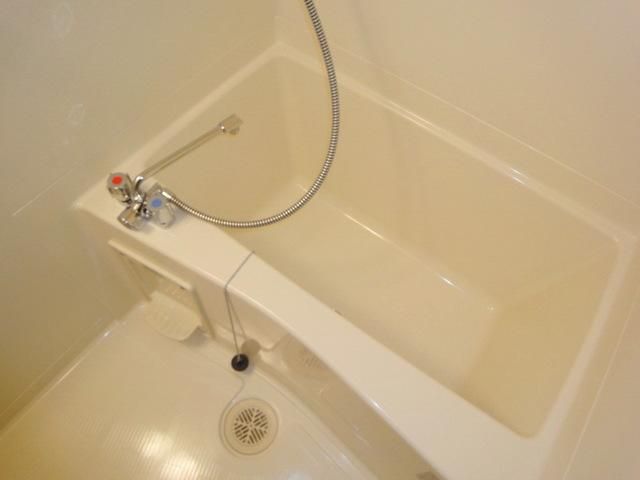 バス・シャワールーム　浴室乾燥機付きバス