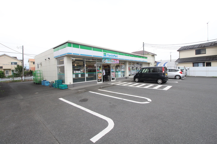 コンビニ　ファミリーマート南足柄沼田店（コンビニ）まで1000m