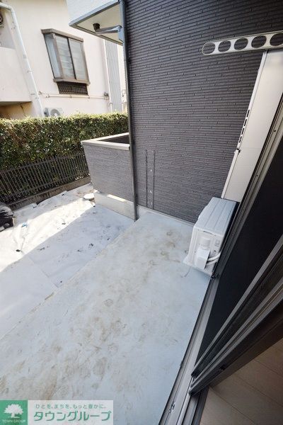 バルコニー　テラス