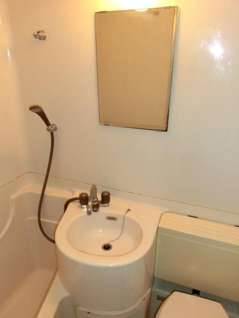 洗面設備　洗面台付き