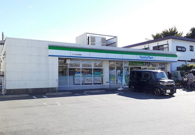 コンビニ　ファミマ　さいたま太田窪店（コンビニ）まで750m