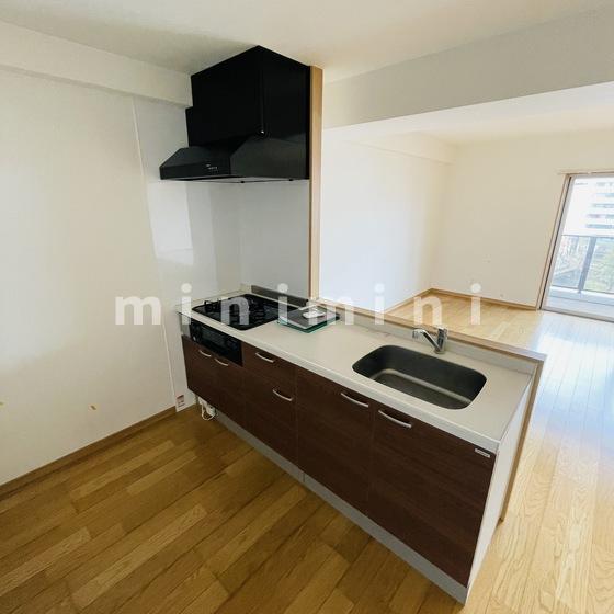 キッチン　※写真は別号室のものですので現状優先とさせていただきます