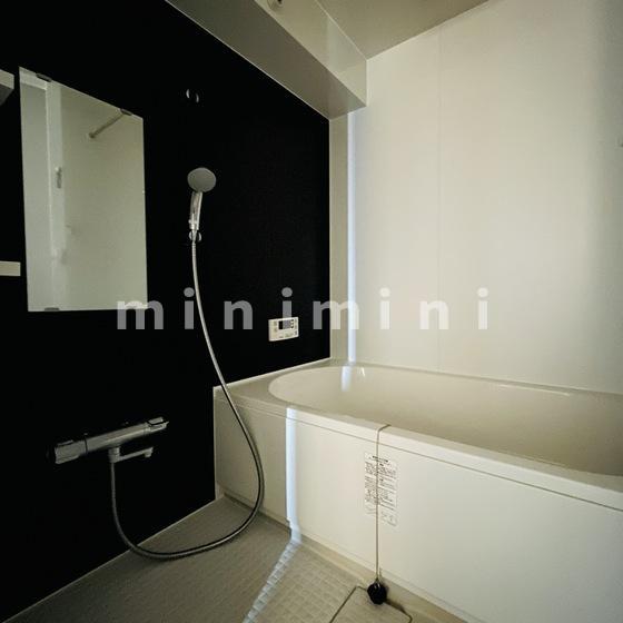 バス・シャワールーム　※写真は別号室のものですので現状優先とさせていただきます