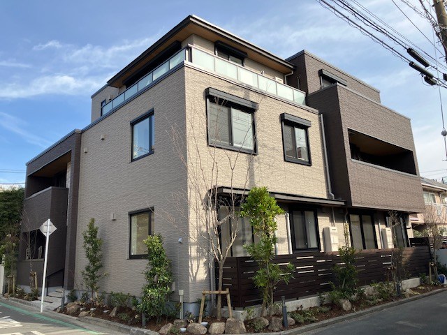 建物外観　積水ハウスシャーメゾンです