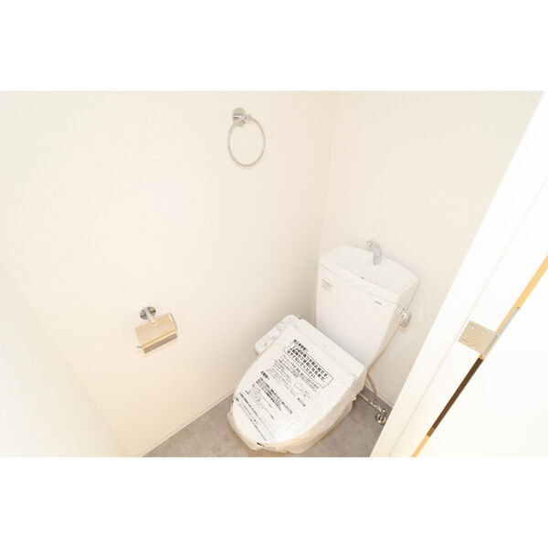 トイレ　清潔感のあるトイレです