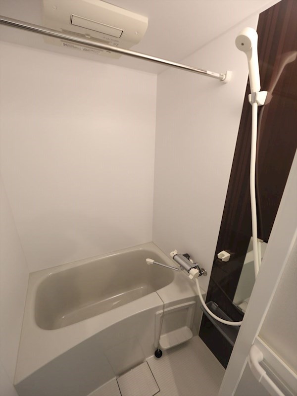 バス・シャワールーム　バスルーム　浴室暖房乾燥機付き