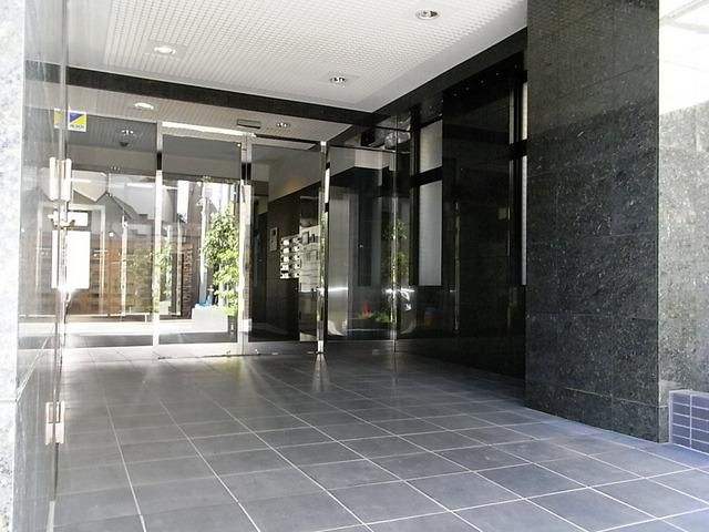 エントランス　落ち着きのあるエントランス周辺