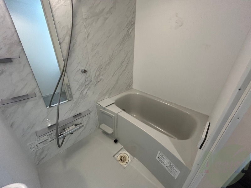 バス・シャワールーム　お風呂になります。一日の疲れを癒してくださいね。