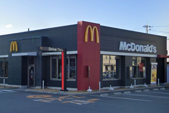 飲食店　マクドナルド 加古川河原店（飲食店）まで350m