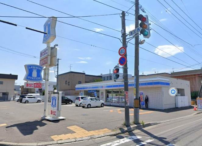 コンビニ　ローソン（コンビニ）まで351m