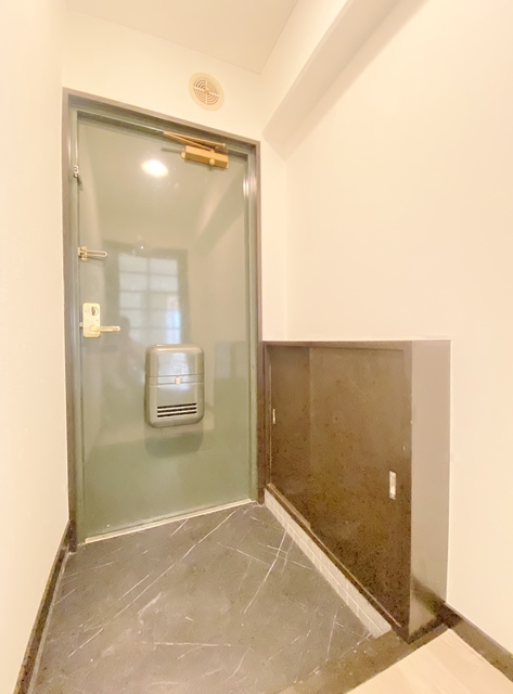 玄関　シューズＢＯＸ完備