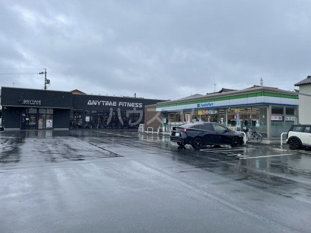 コンビニ　ファミリーマート 岡崎東大友店（コンビニ）まで365m