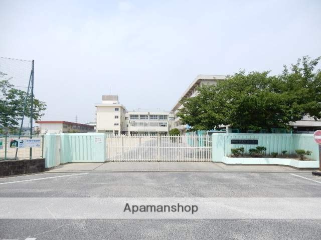 ドラックストア　サンドラッグ岡山並木町店（ドラッグストア）まで622m