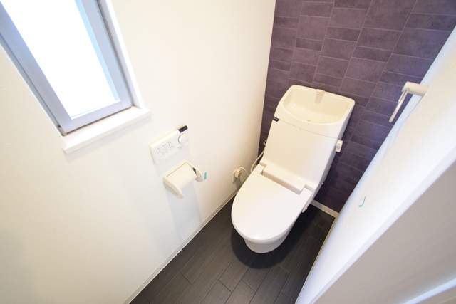 トイレ　※同タイプのお部屋の写真です