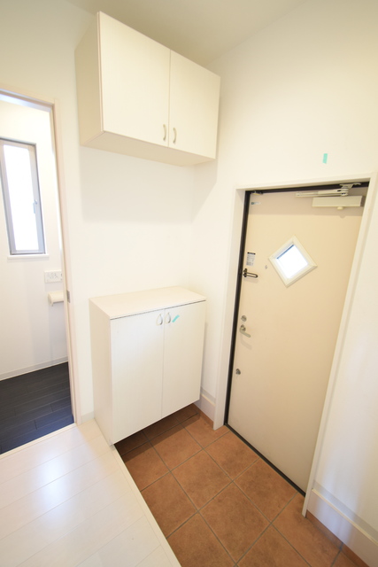 玄関　※同タイプのお部屋の写真です