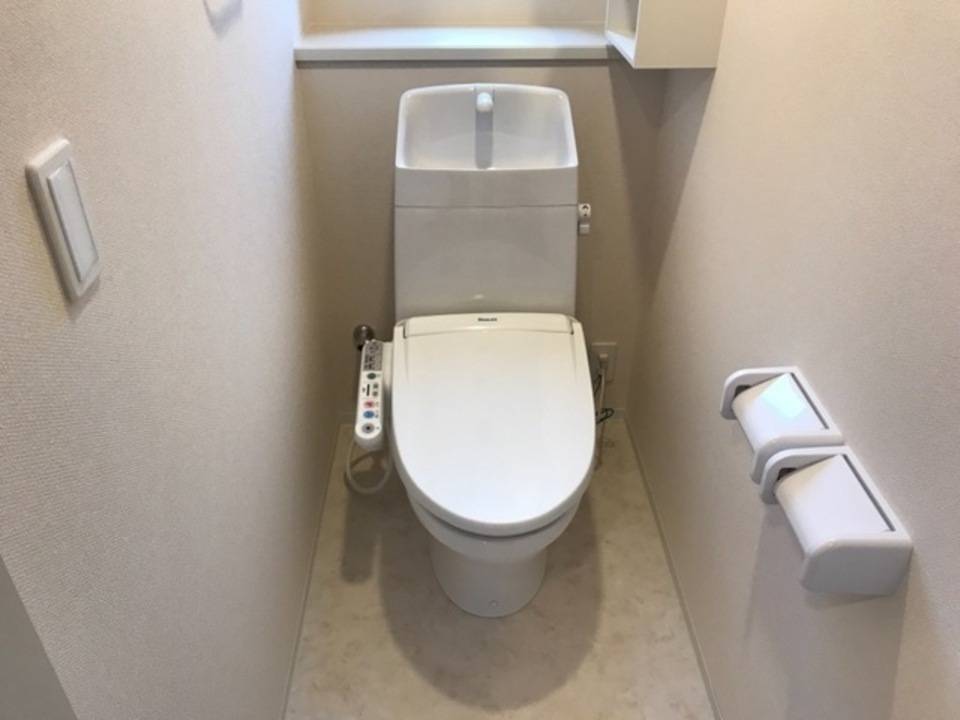 トイレ　トイレ