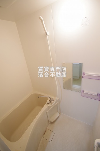 バス・シャワールーム　落ち着いた空間のお風呂