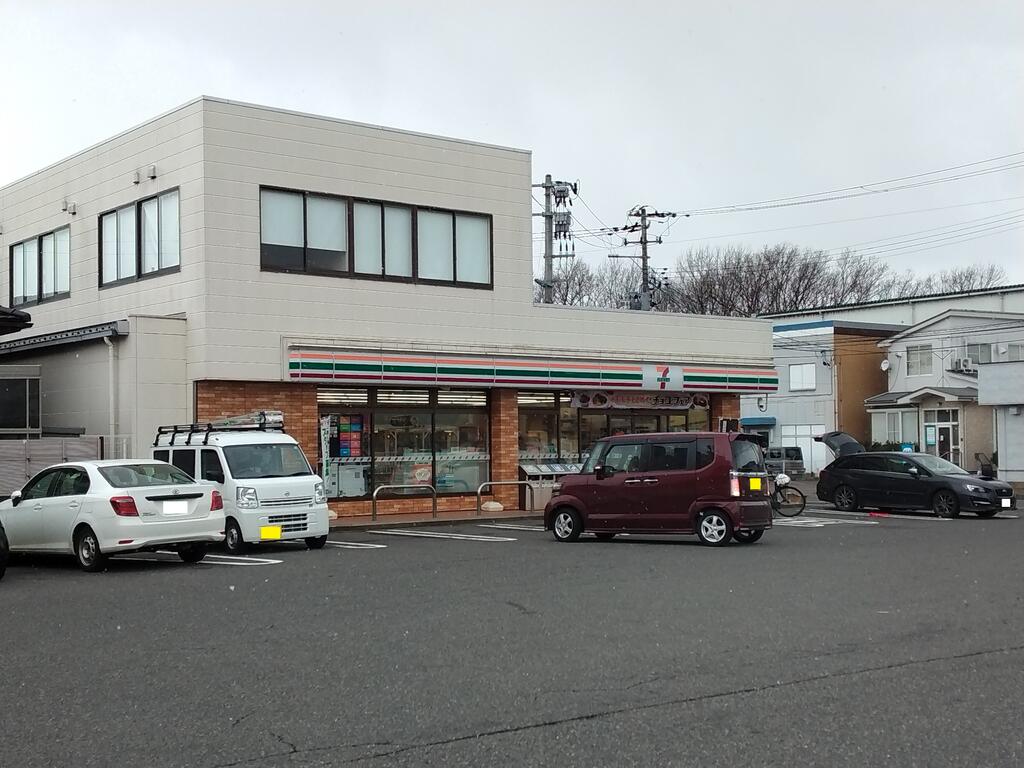 コンビニ　セブンイレブン新潟弁天橋通店（コンビニ）まで613m