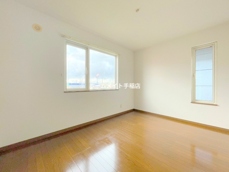 その他部屋・スペース　明るい洋室、寝室にどうぞ♪