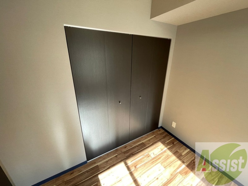 収納　寝室にあったクローゼット。荷物がたくさんあっても大丈夫。