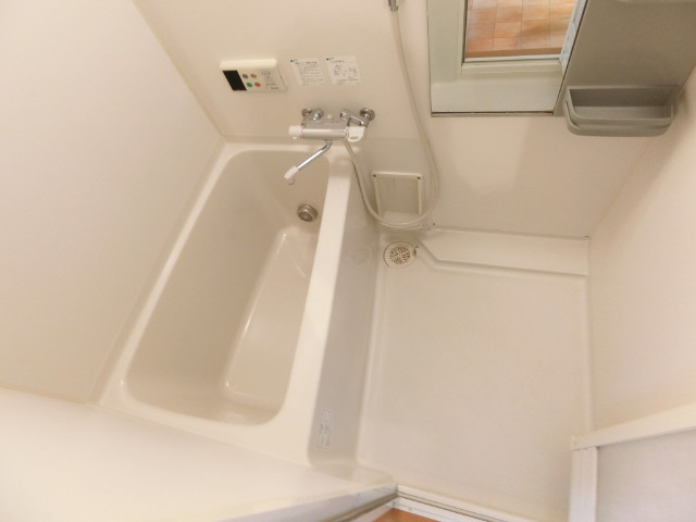 バス・シャワールーム　追い焚き付