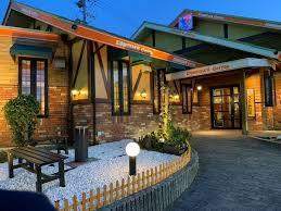 飲食店　コメダ珈琲店岡崎上六名店（飲食店）まで971m