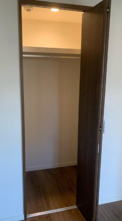 収納　写真は別号室です。現況優先になります。