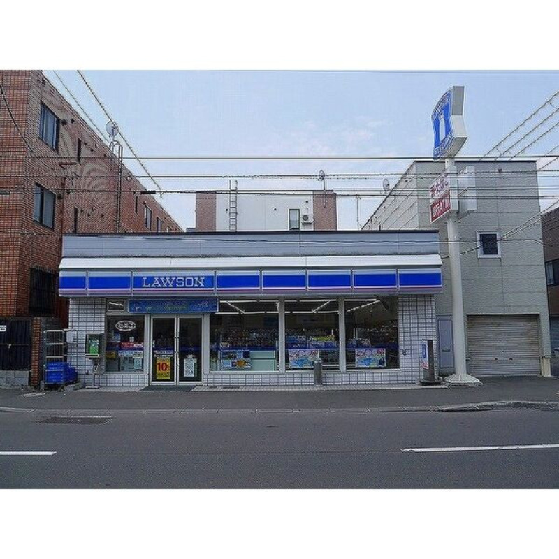 コンビニ　ローソン札幌南7条西店（コンビニ）まで438m