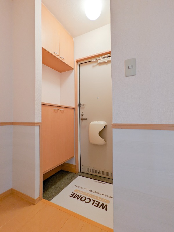 玄関　図面と現状に相違がある場合には現状を優先