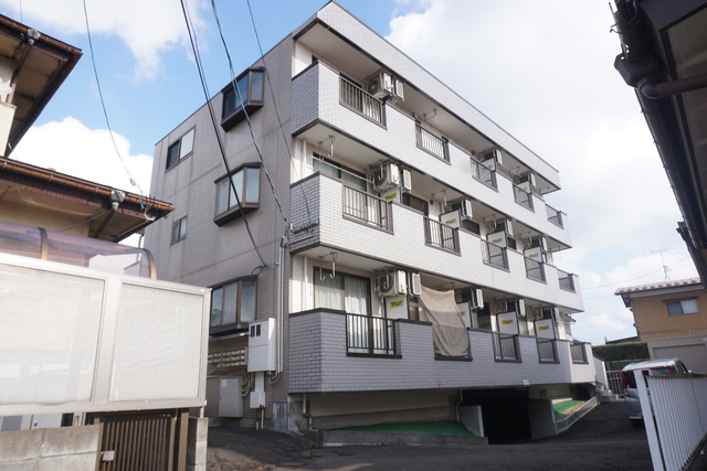 建物外観　２０２５年１１月撮影