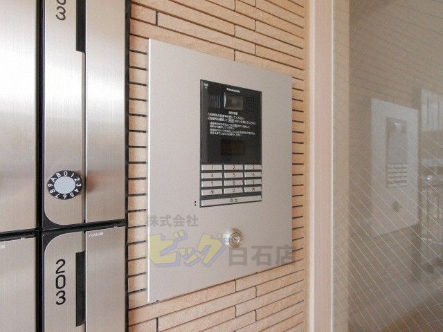 エントランス　人気のオートロック付きマンションです♪