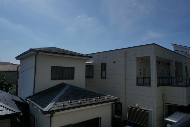 眺望　バルコニーからの景色です！圧迫感がないので暮らしやすい♪