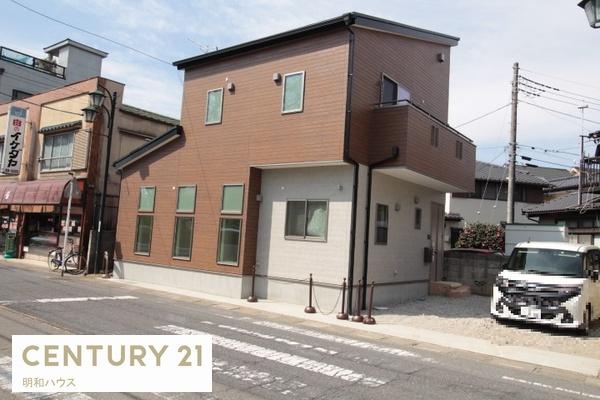 建物外観　築浅木造2階建の戸建てです♪