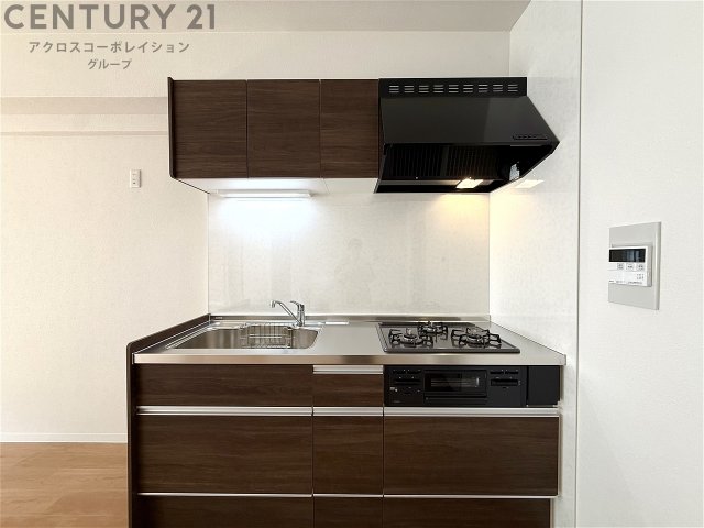 キッチン　2口ガスコンロ付で機能的なキッチンです！