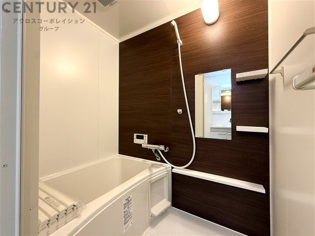 バス・シャワールーム　シンプルで機能的なユニットバスです！