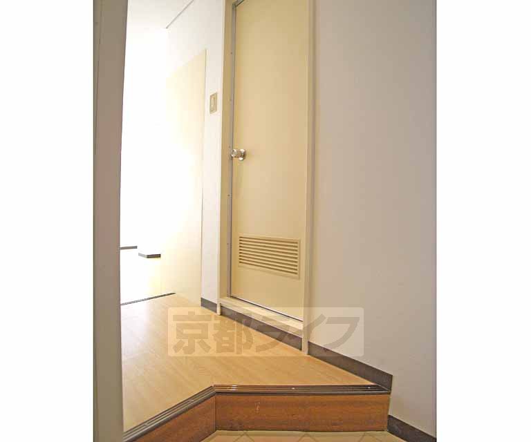 その他部屋・スペース　広い廊下です。