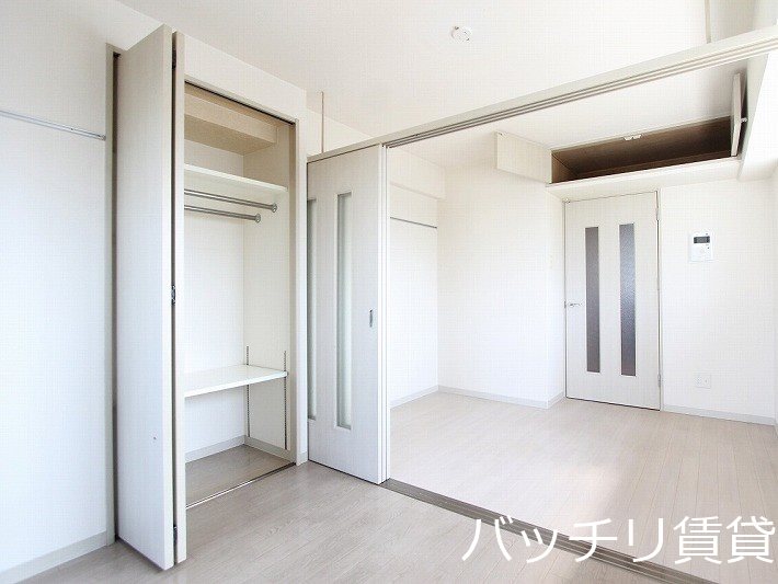 収納　同型タイプの為現状優先