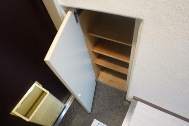 収納　シューズボックス